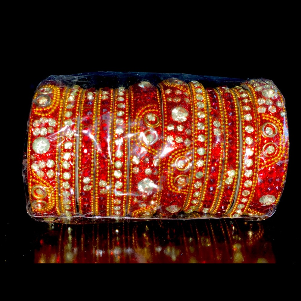 Red Traditional Long Bridal Set For Both Hands